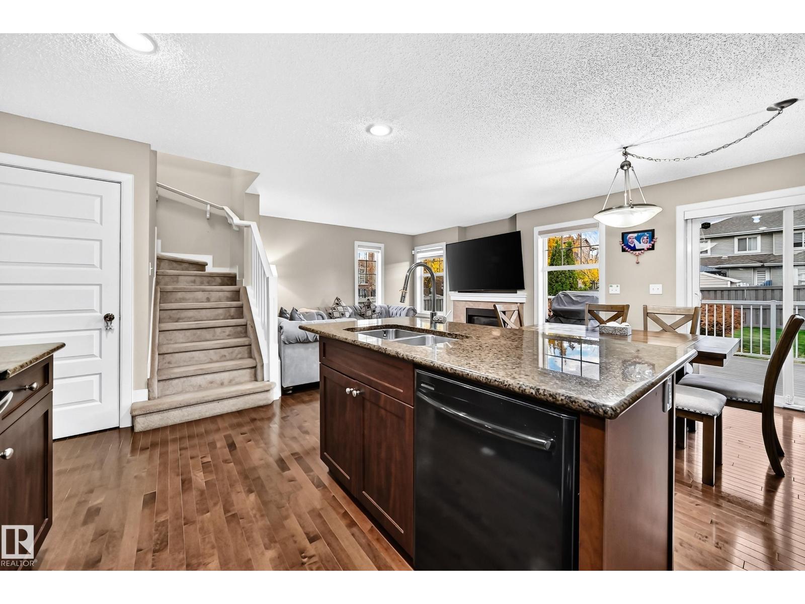 1673 Cunningham Wy Sw Property Photo 3