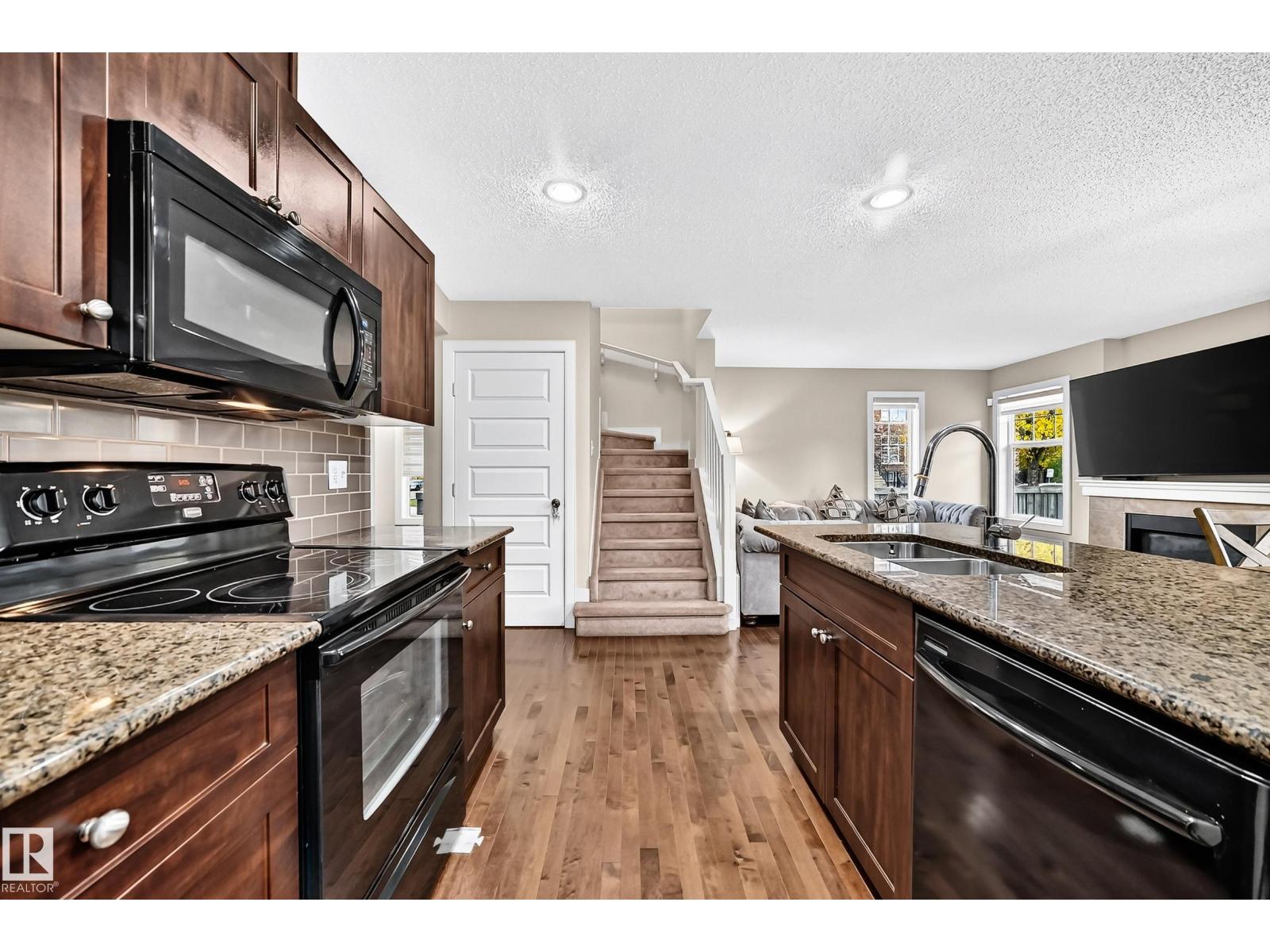 1673 Cunningham Wy Sw Property Photo 4