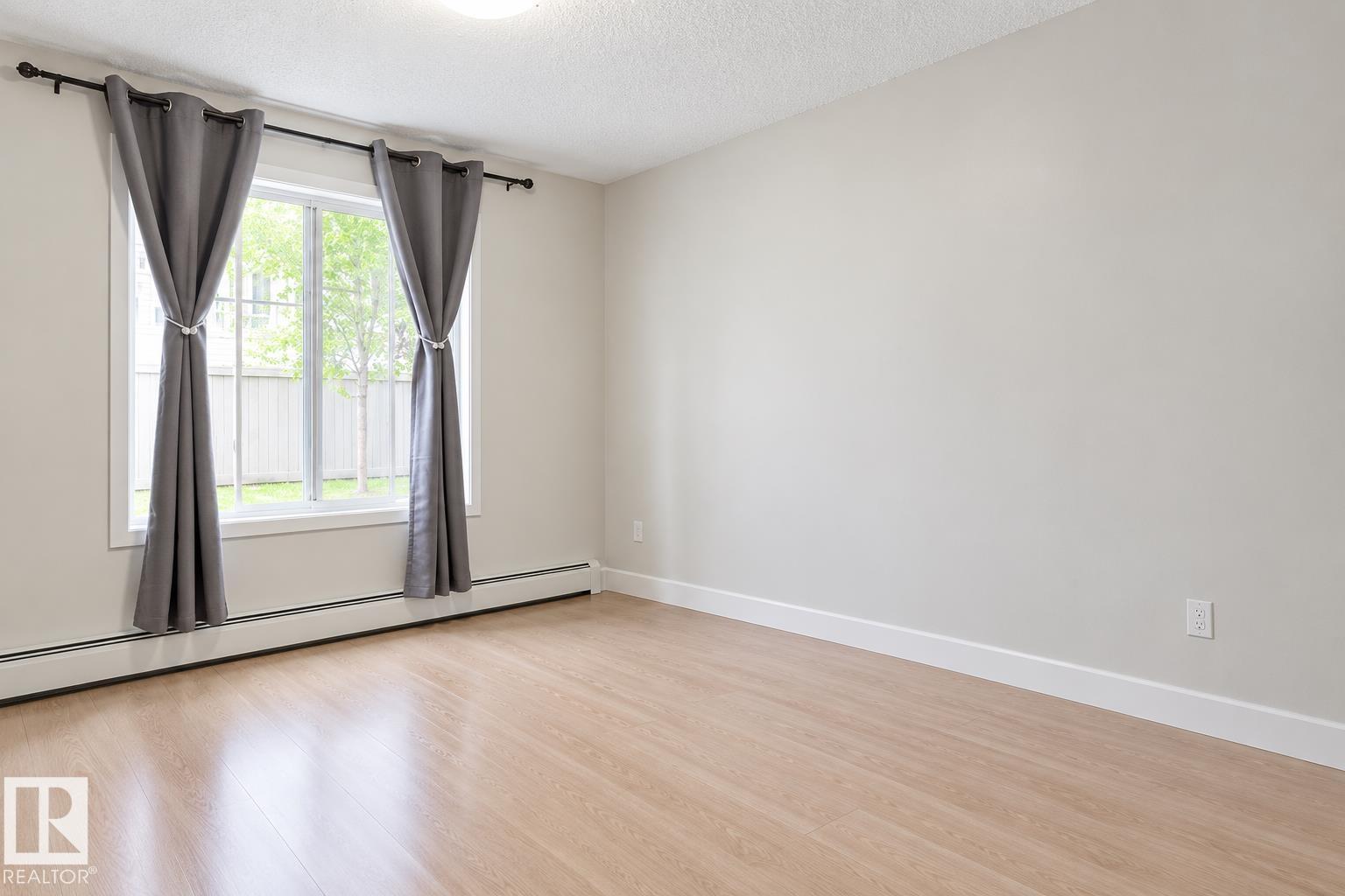 #127 5515 7 Av Sw Property Photo 10