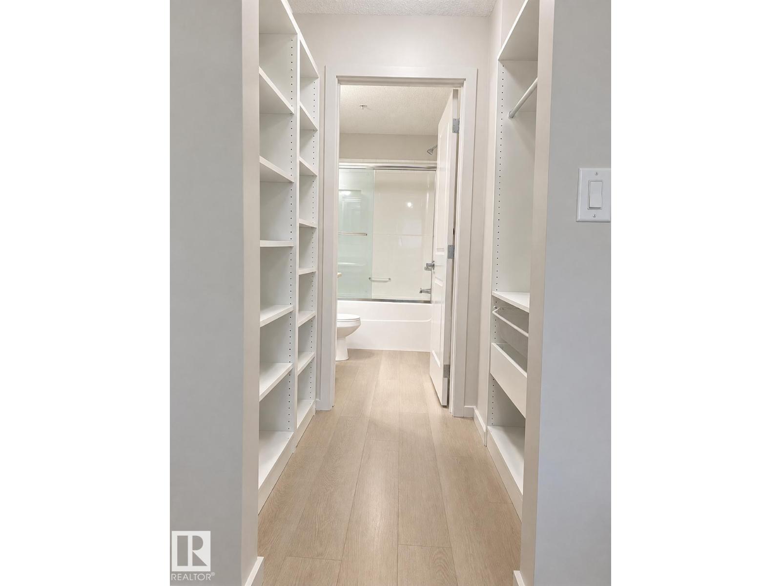 #127 5515 7 Av Sw Property Photo 11