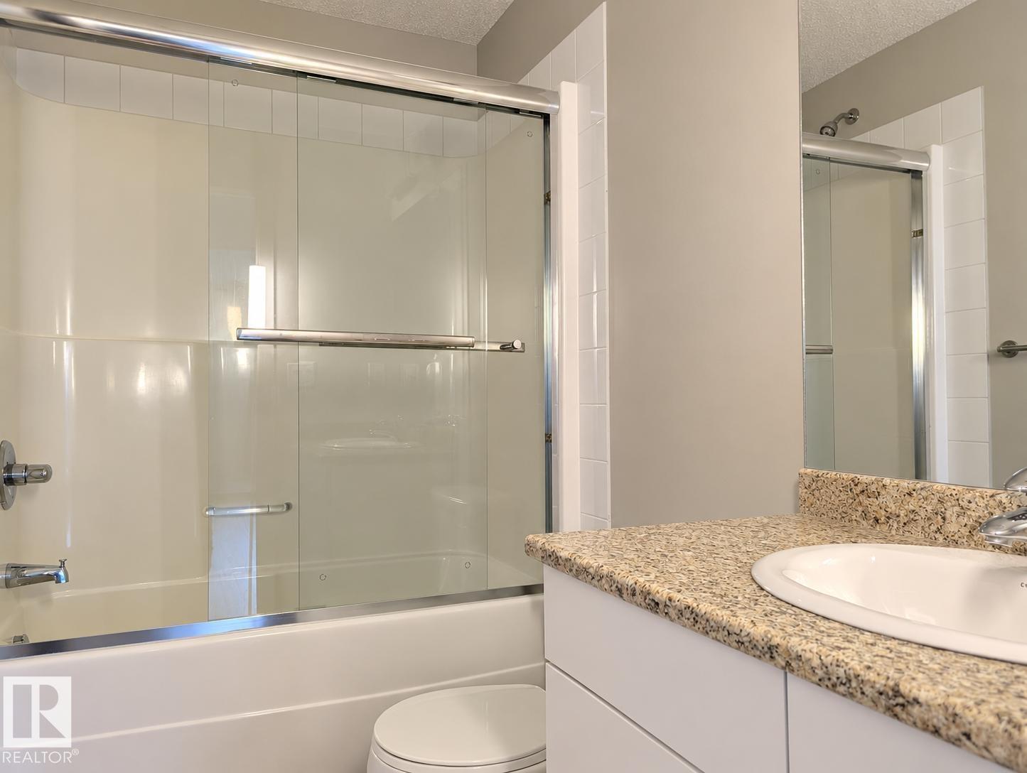 #127 5515 7 Av Sw Property Photo 12