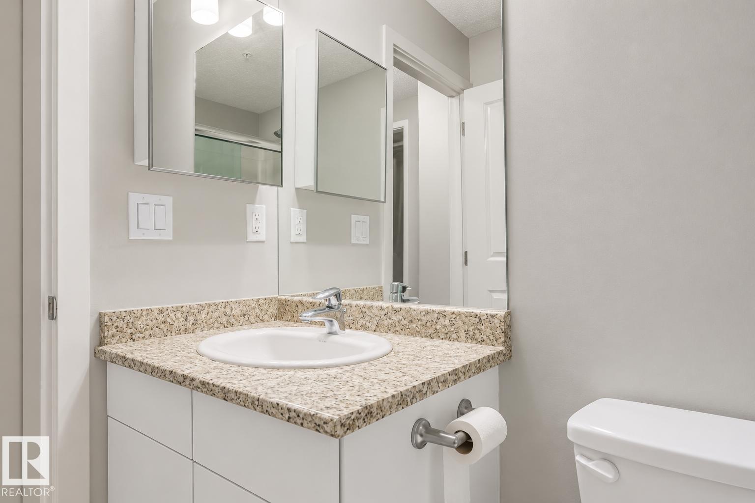 #127 5515 7 Av Sw Property Photo 16