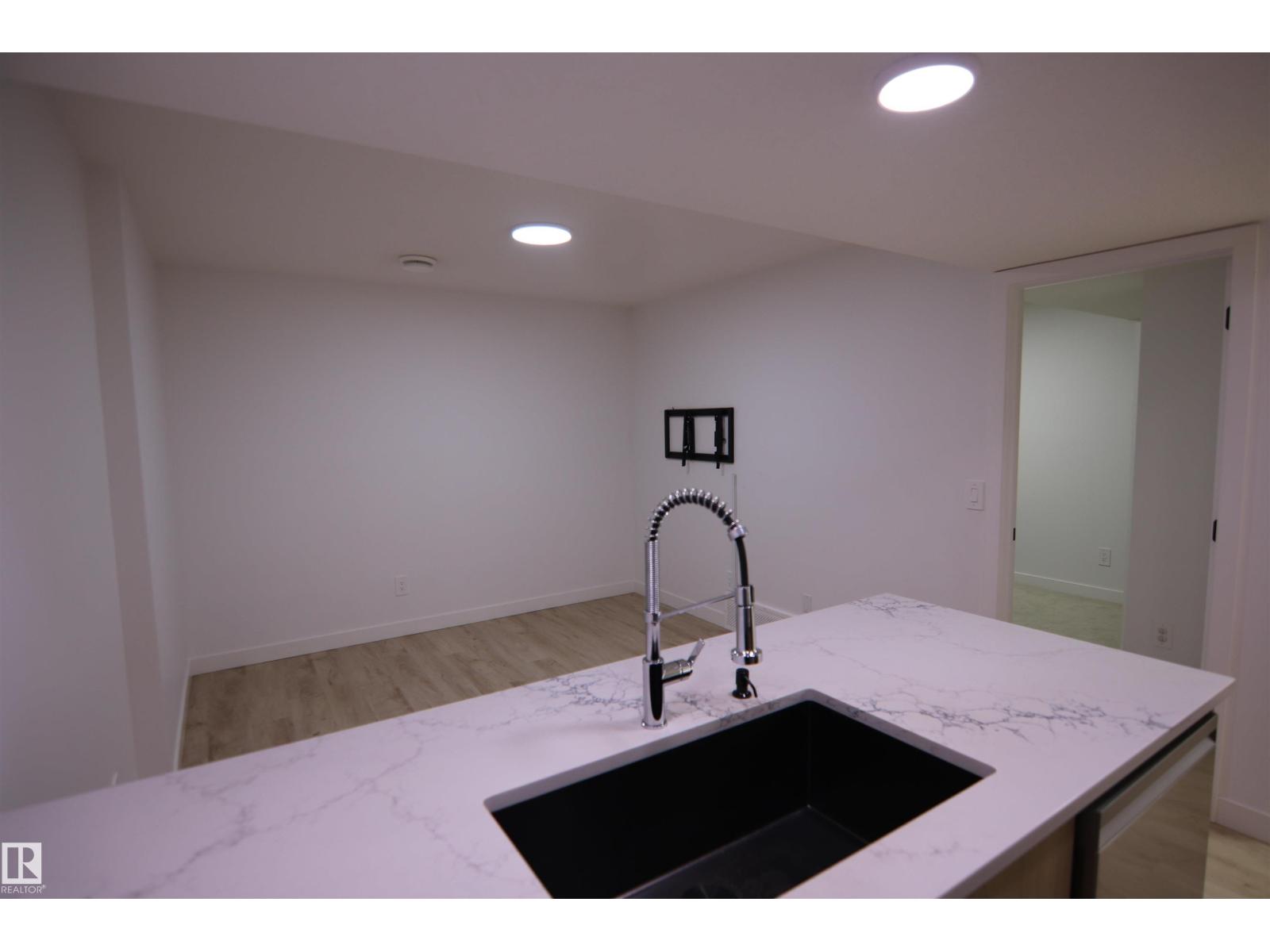 3332 168 St Sw Property Photo 36