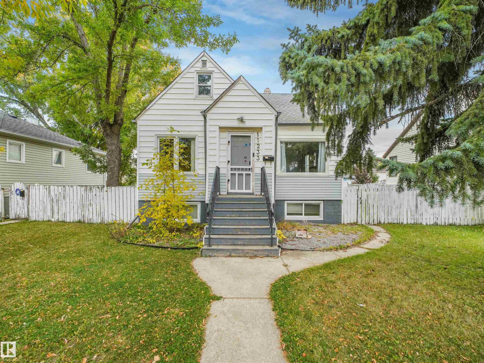 11233 103 St Nw Property Photo 4