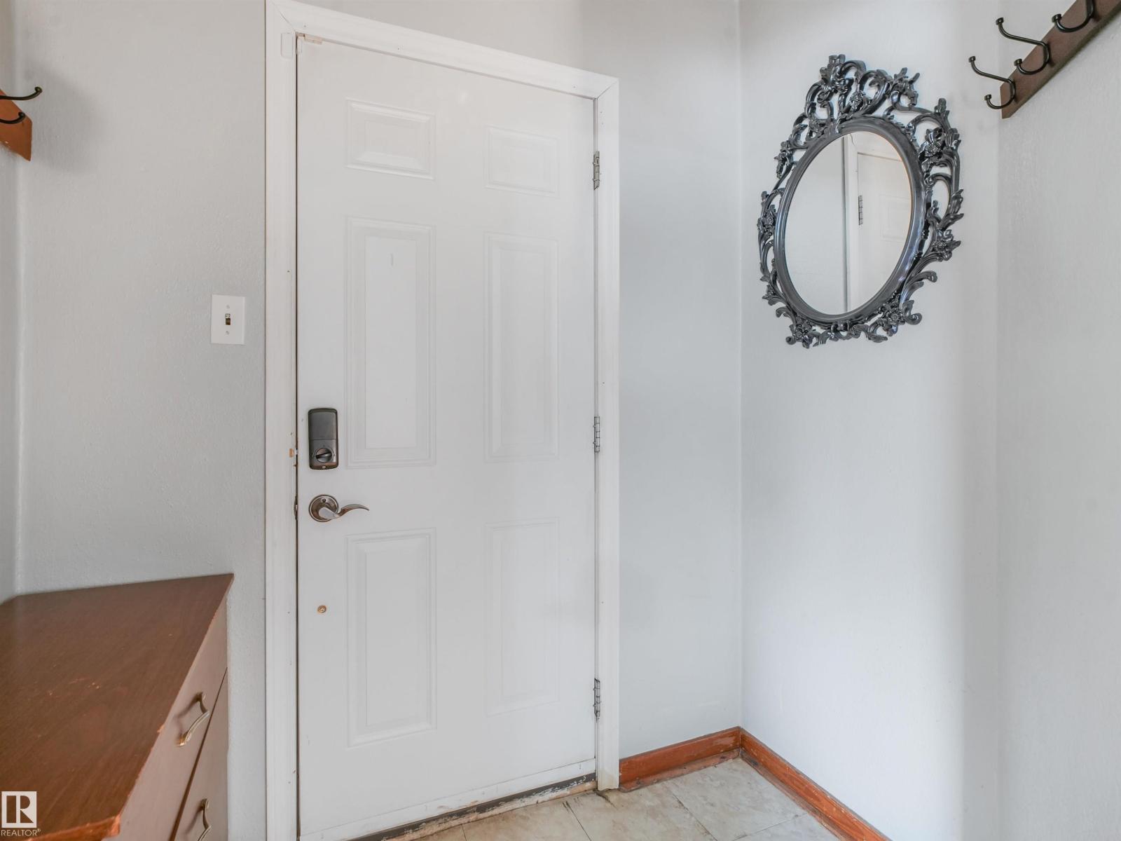 11233 103 St Nw Property Photo 9