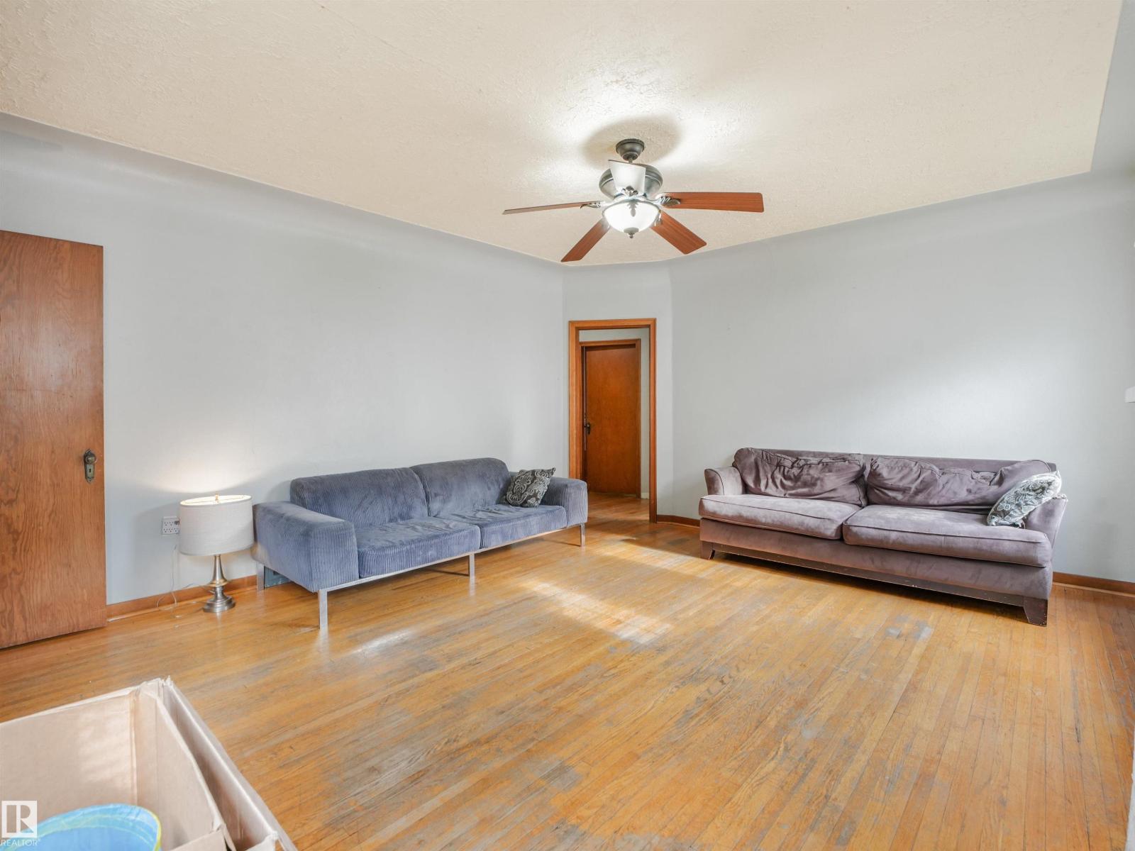 11233 103 St Nw Property Photo 12