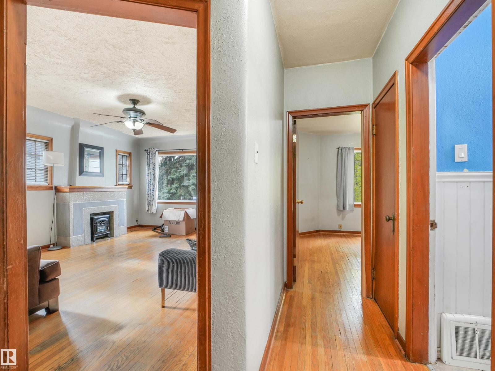 11233 103 St Nw Property Photo 15