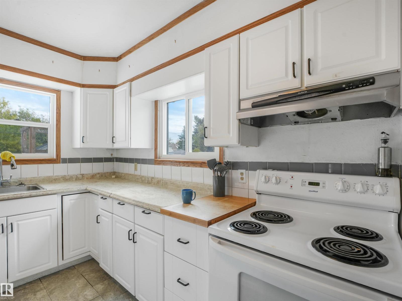11233 103 St Nw Property Photo 25