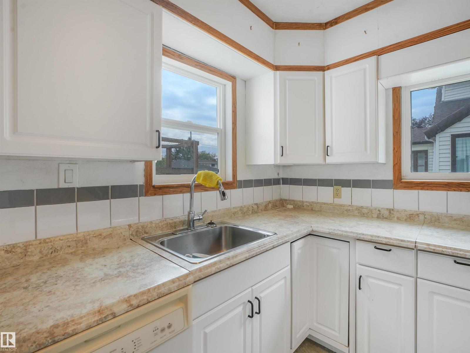 11233 103 St Nw Property Photo 26
