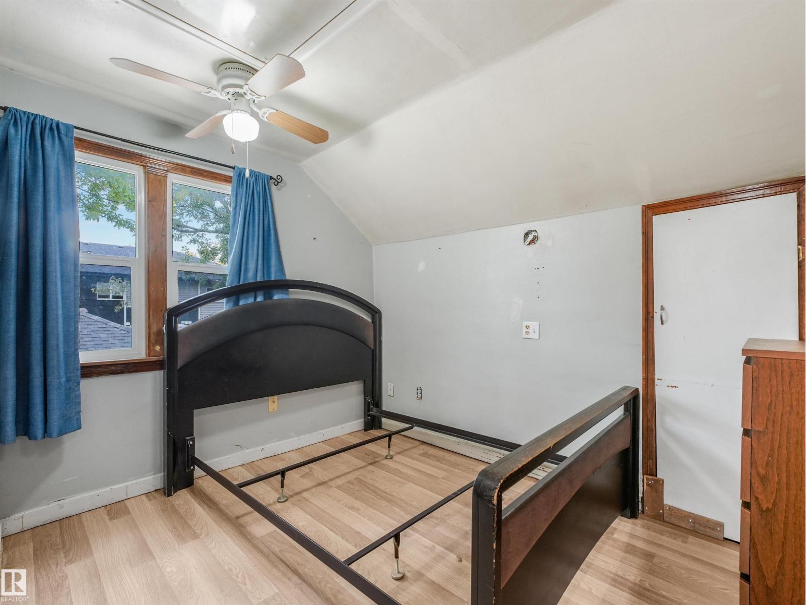 11233 103 St Nw Property Photo 32