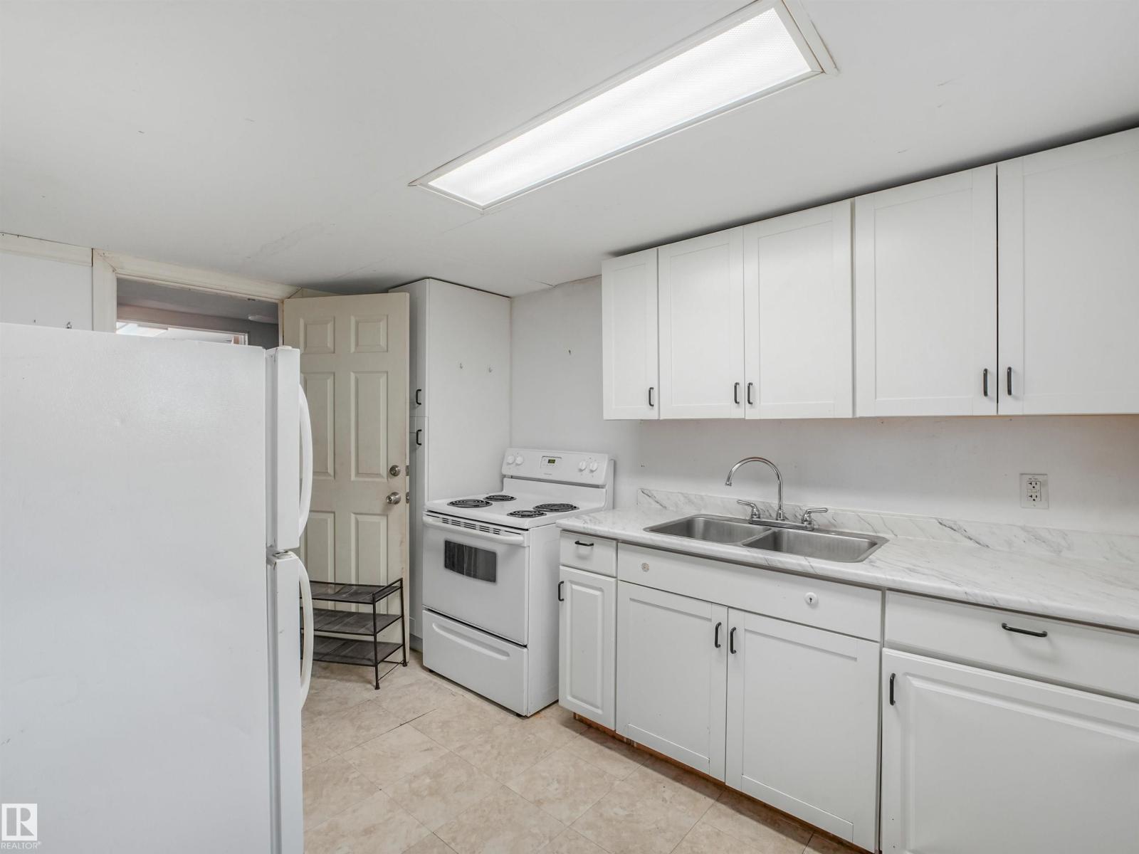 11233 103 St Nw Property Photo 42