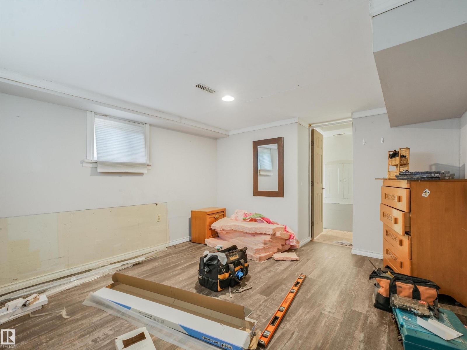 11233 103 St Nw Property Photo 47