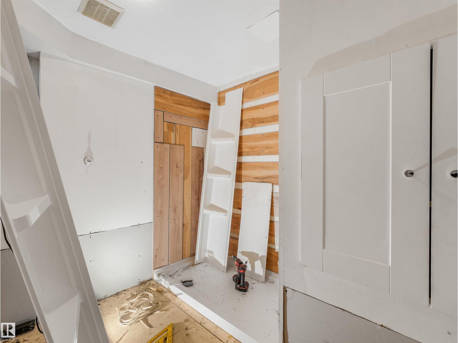 11233 103 St Nw Property Photo 49
