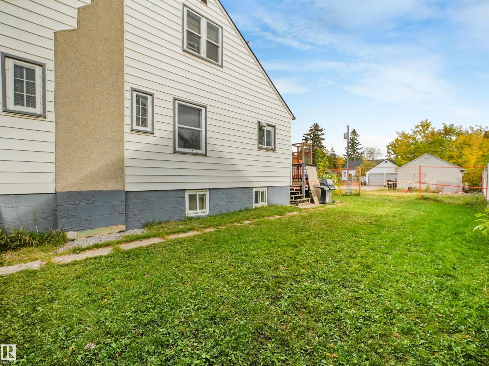 11233 103 St Nw Property Photo 51