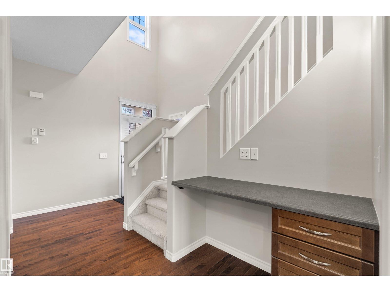 6023 208 St Nw Property Photo 4