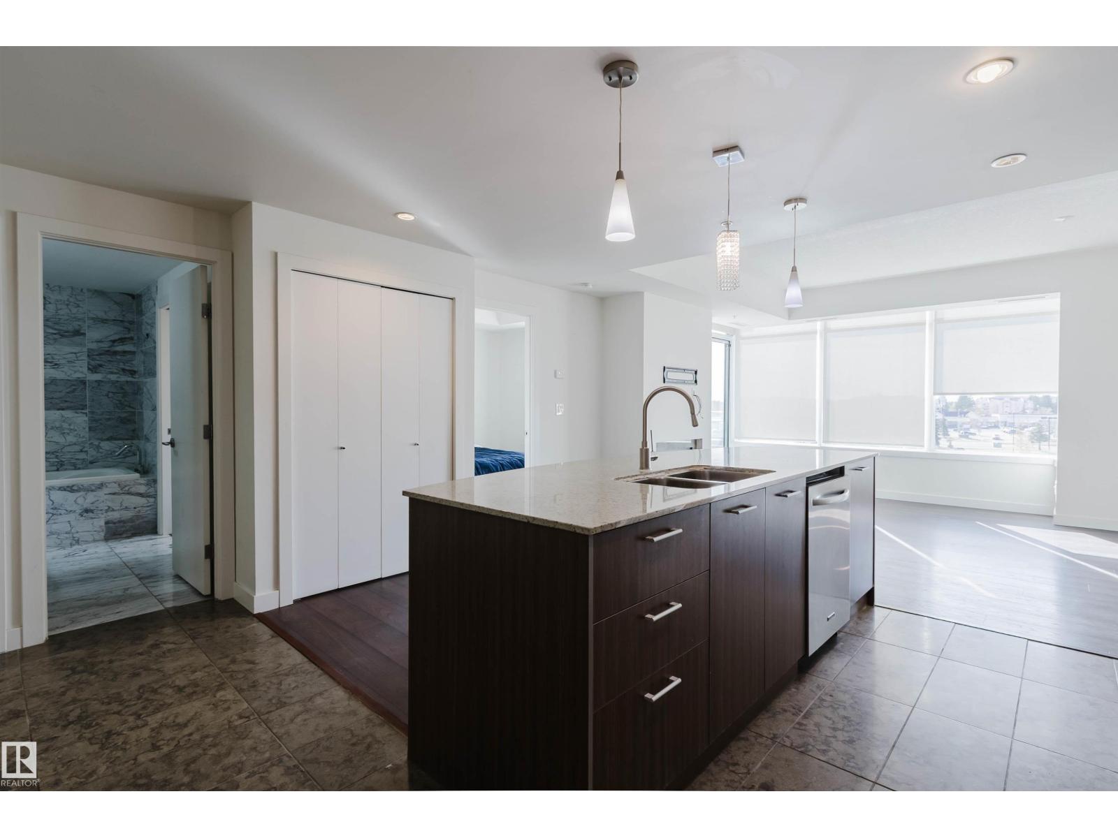 #401 2504 109 St Nw Property Photo 6
