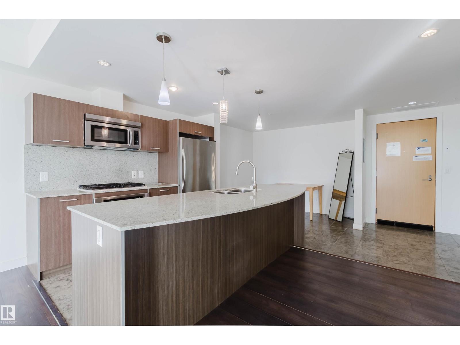 #401 2504 109 St Nw Property Photo 7