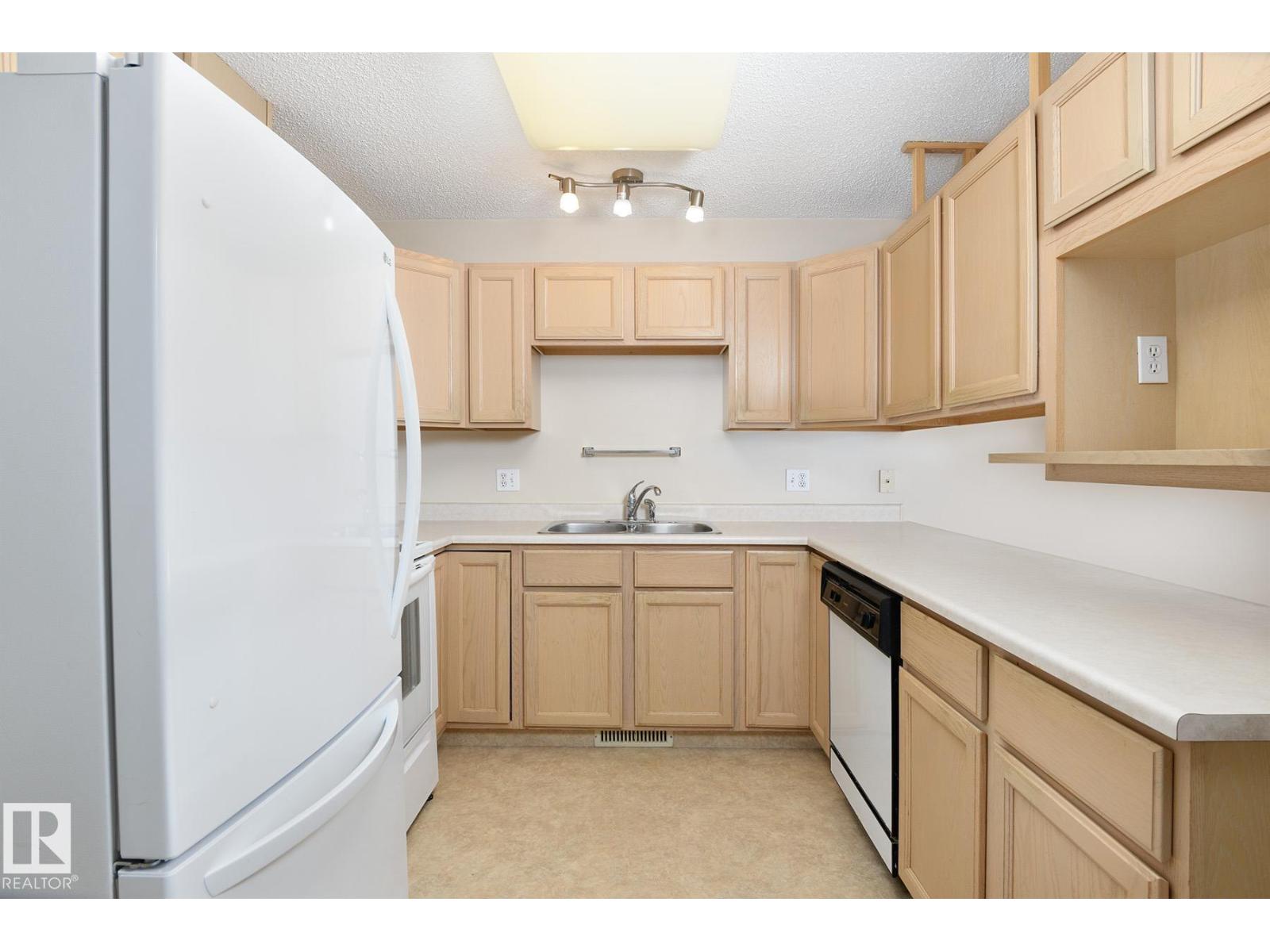#27 13217 155 Av Nw Property Photo 6