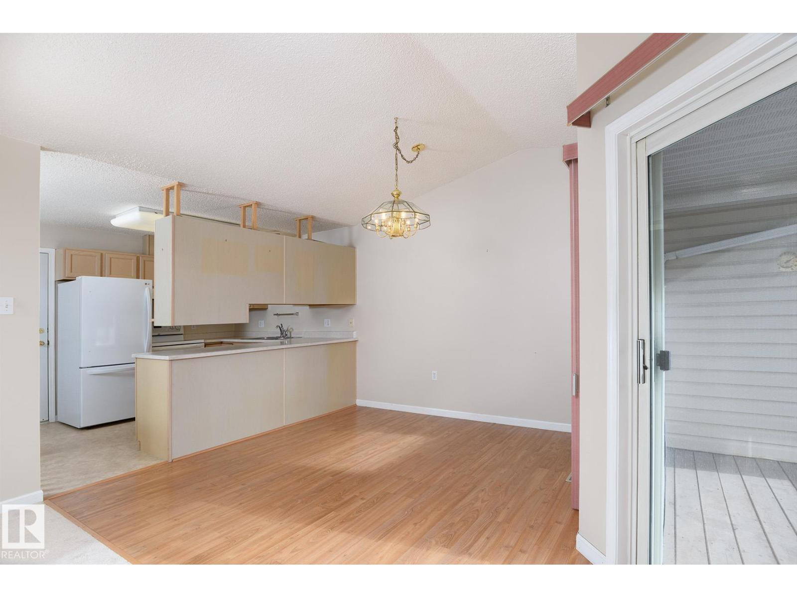 #27 13217 155 Av Nw Property Photo 9