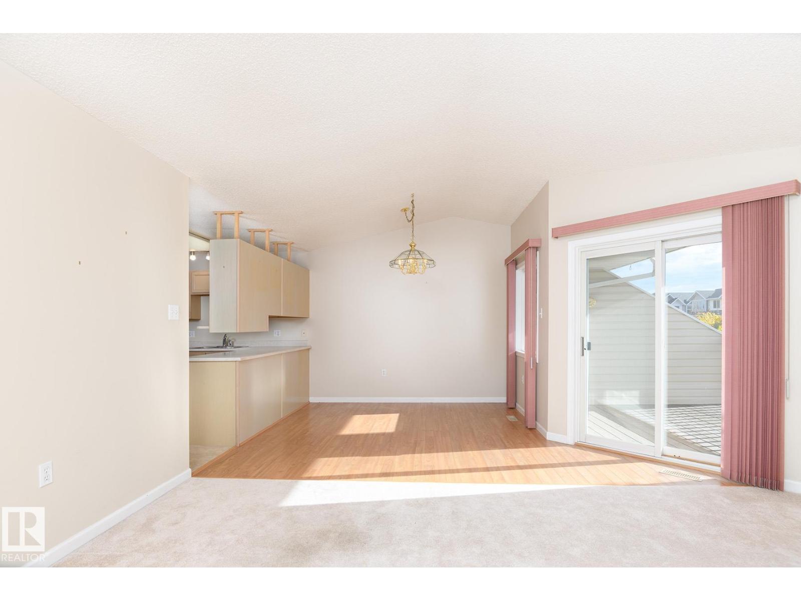 #27 13217 155 Av Nw Property Photo 11