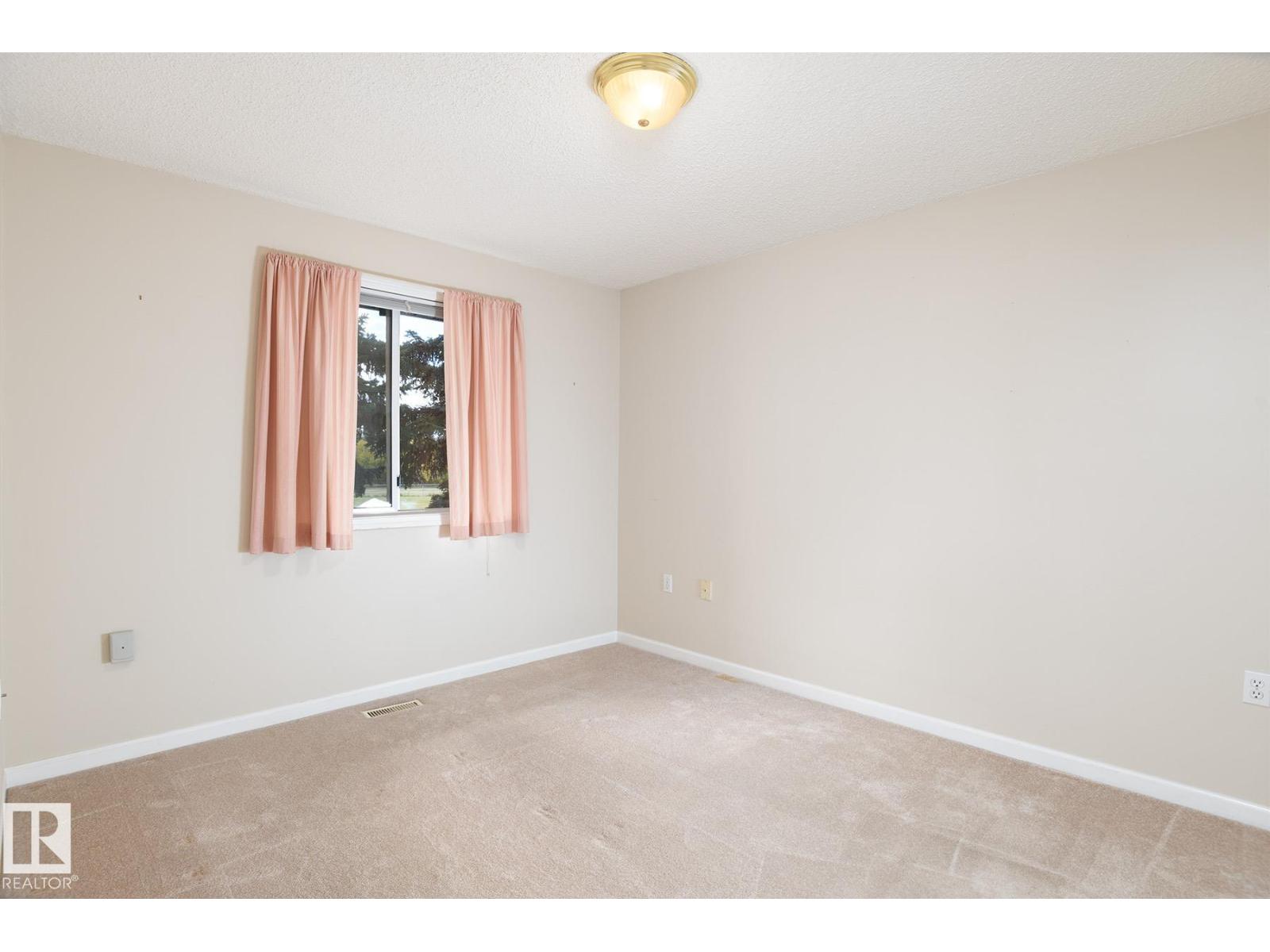 #27 13217 155 Av Nw Property Photo 18