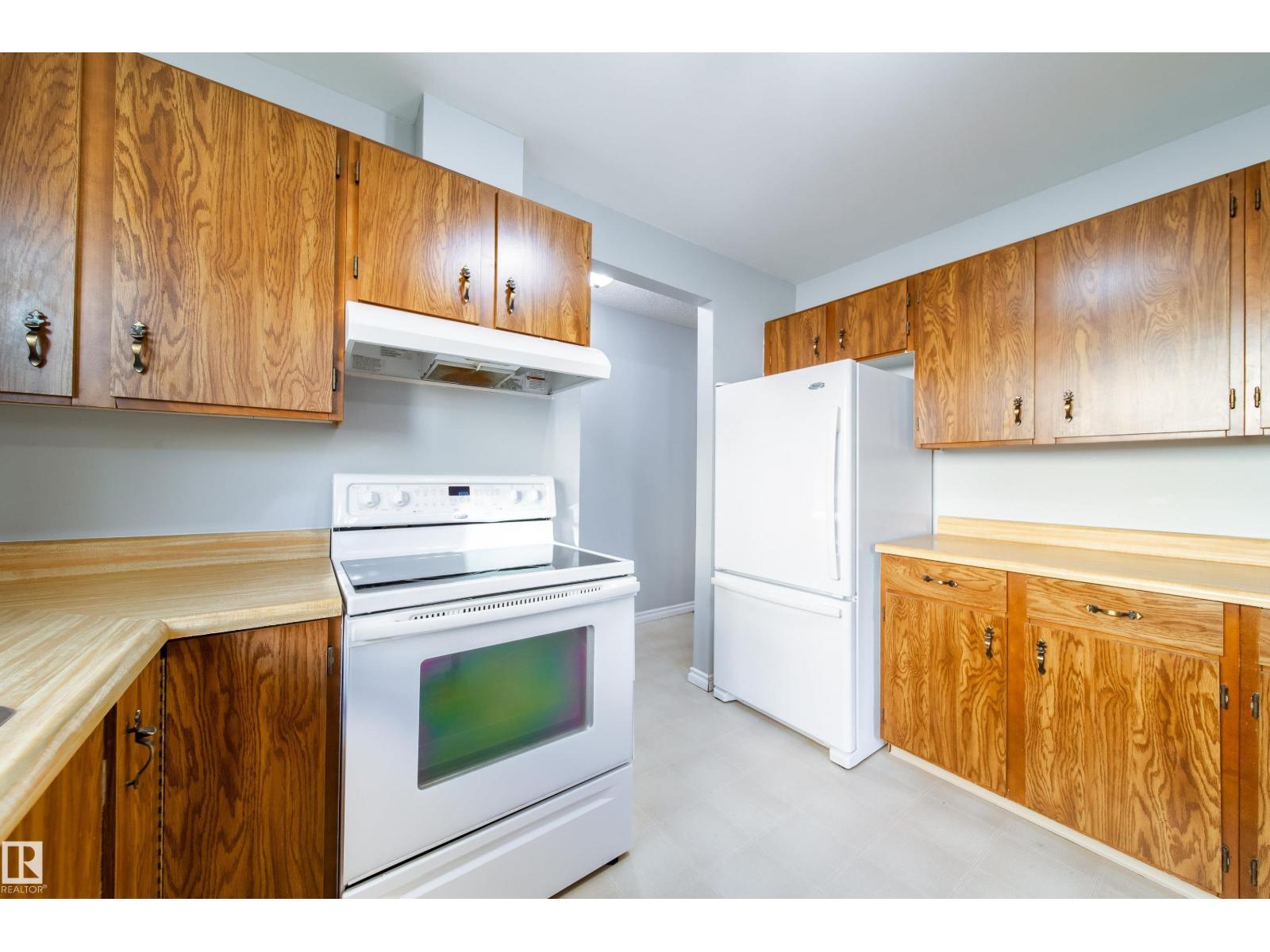 3908 41 Av Nw Property Photo 11