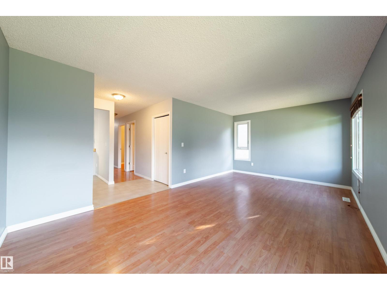 3908 41 Av Nw Property Photo 18