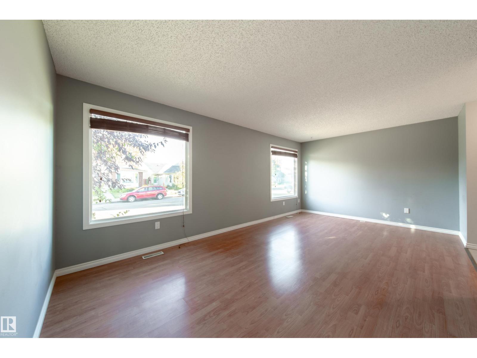 3908 41 Av Nw Property Photo 20