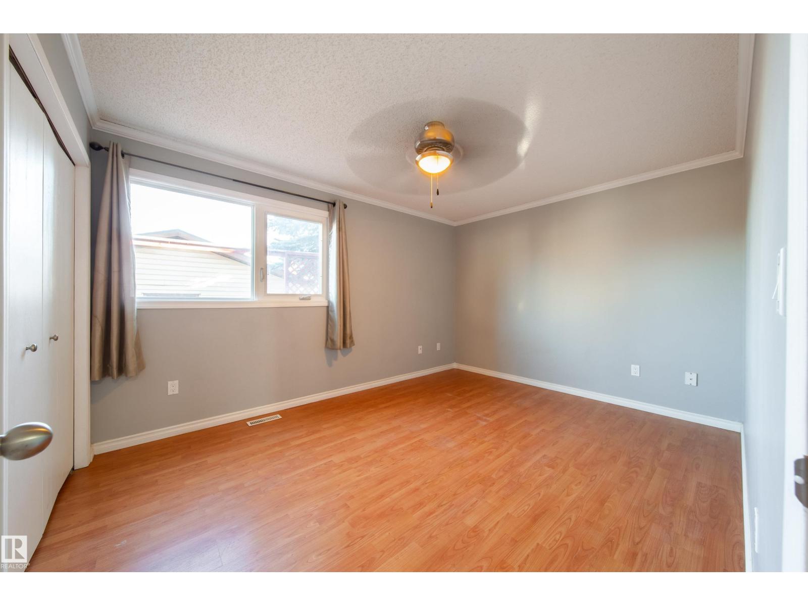 3908 41 Av Nw Property Photo 22