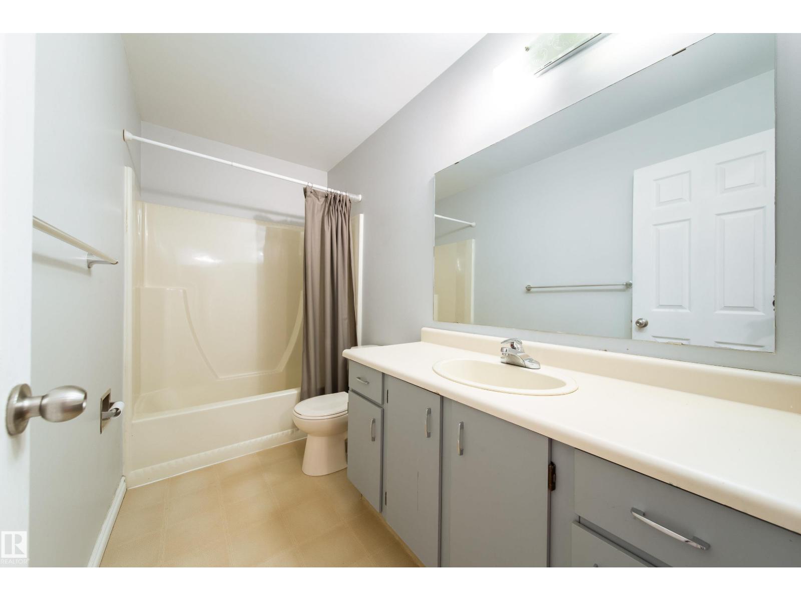 3908 41 Av Nw Property Photo 25