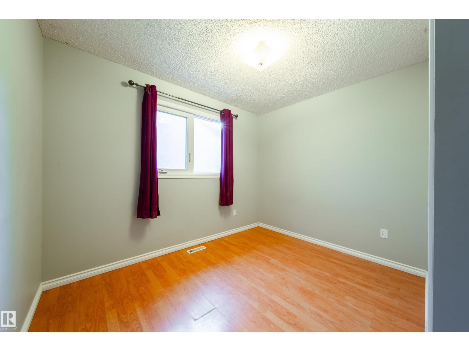 3908 41 Av Nw Property Photo 30