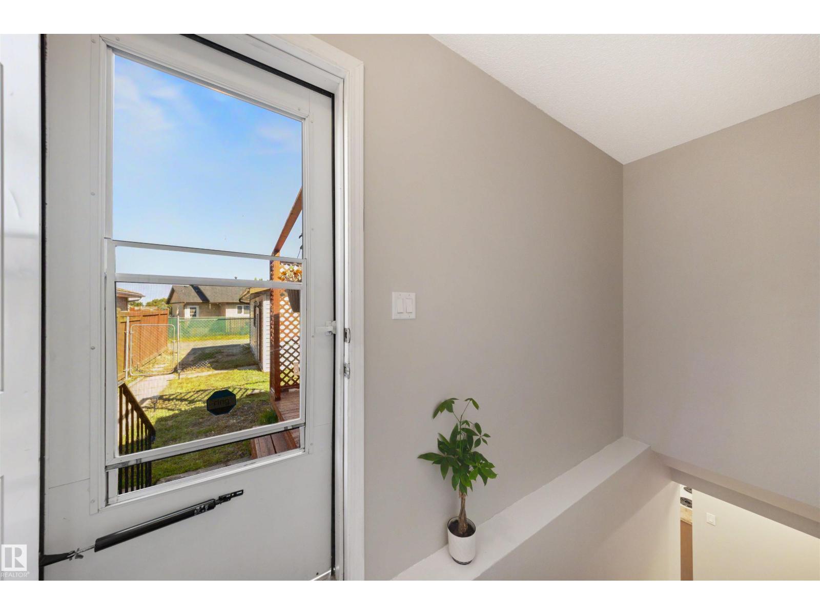 3908 41 Av Nw Property Photo 35