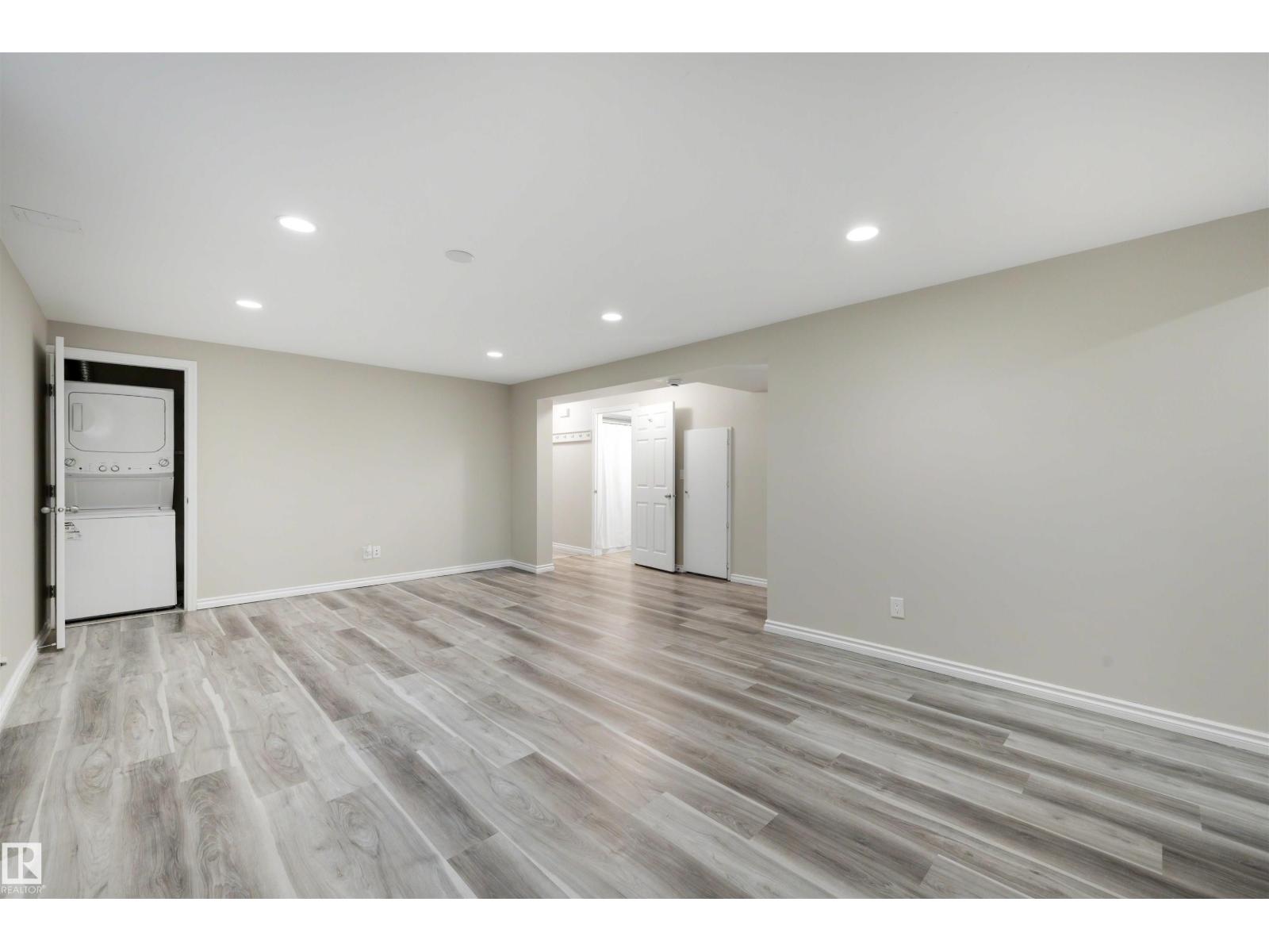 3908 41 Av Nw Property Photo 42