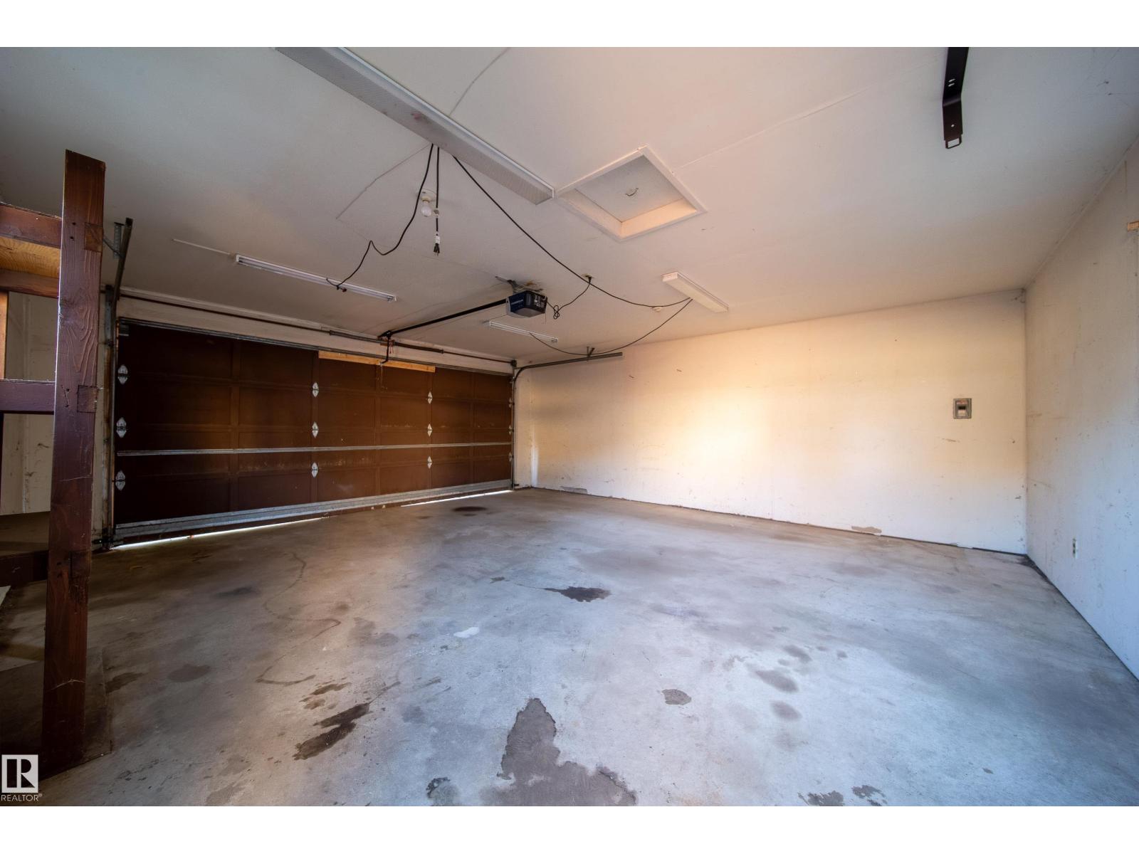 3908 41 Av Nw Property Photo 58