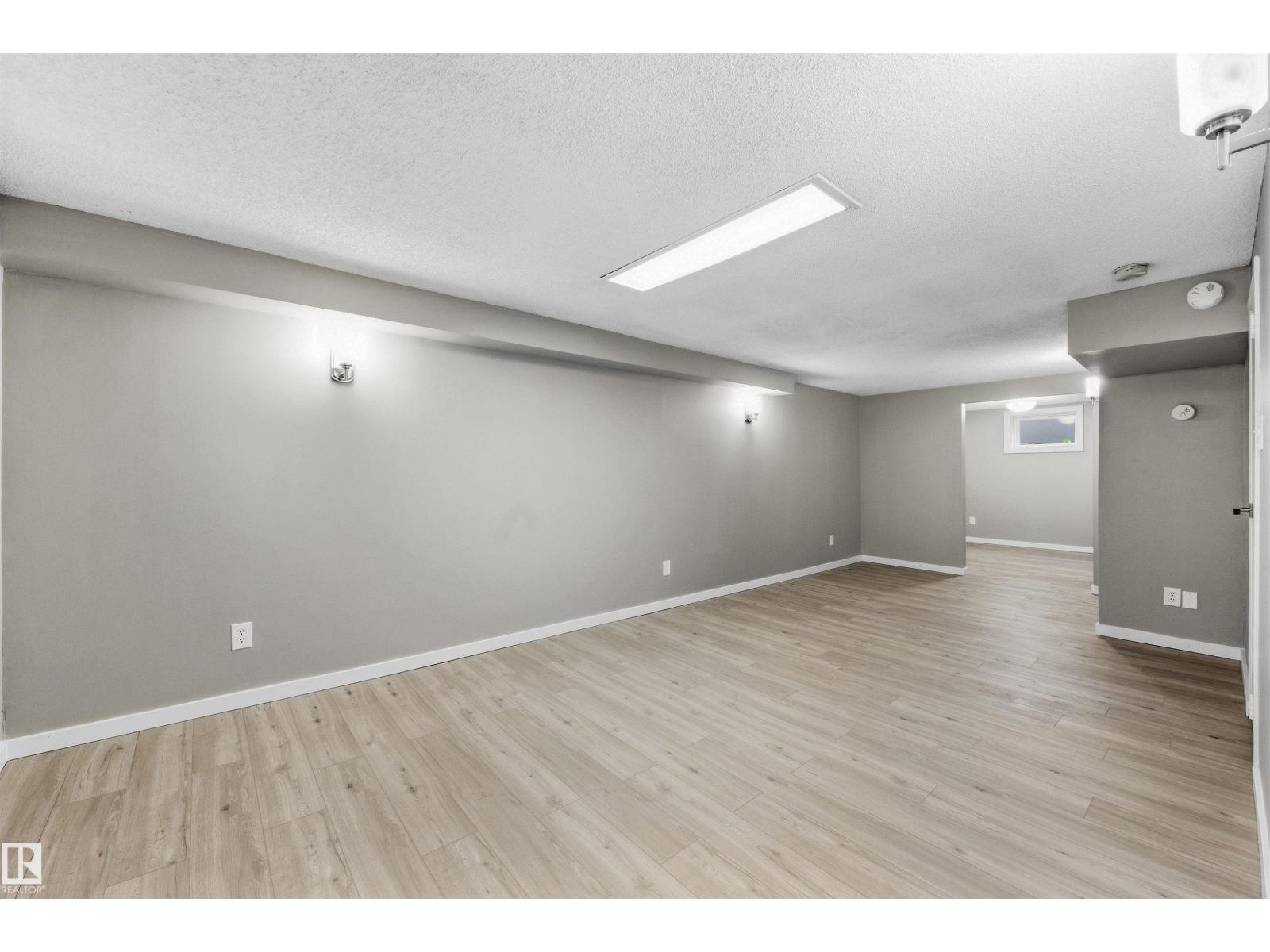 7715 76 Av Nw Property Photo 20