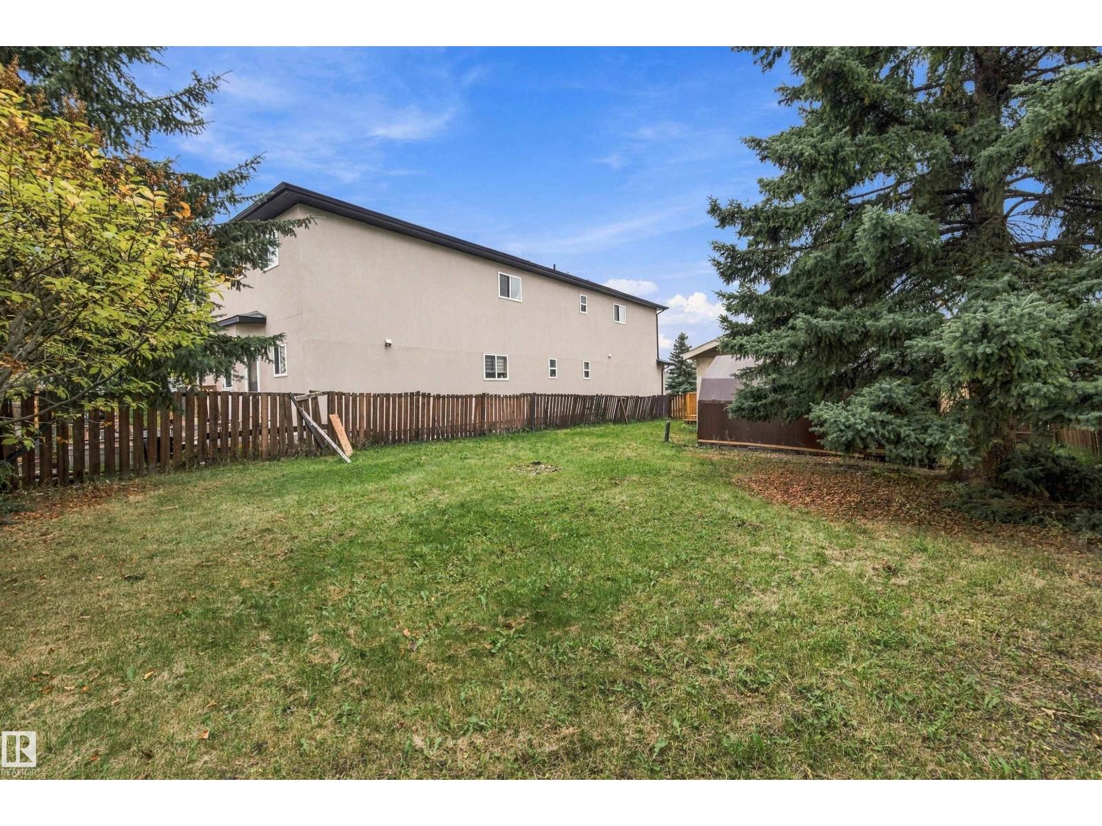 3927 22 Av Nw Property Photo 23
