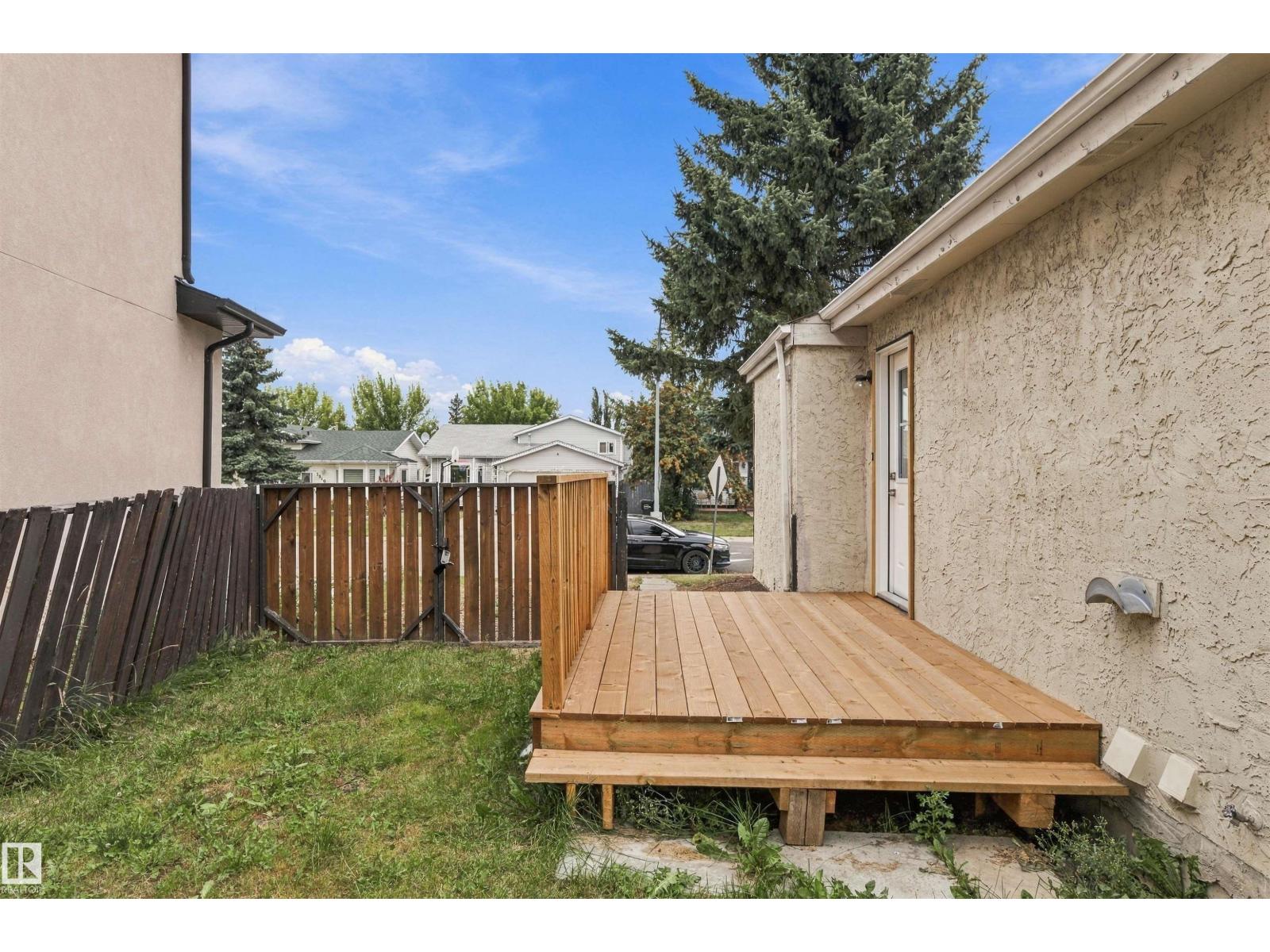 3927 22 Av Nw Property Photo 25
