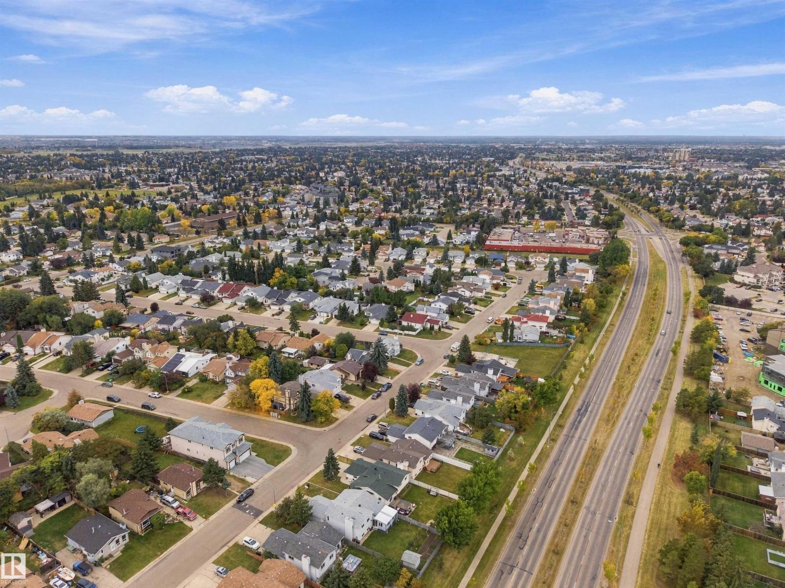 3927 22 Av Nw Property Photo 31