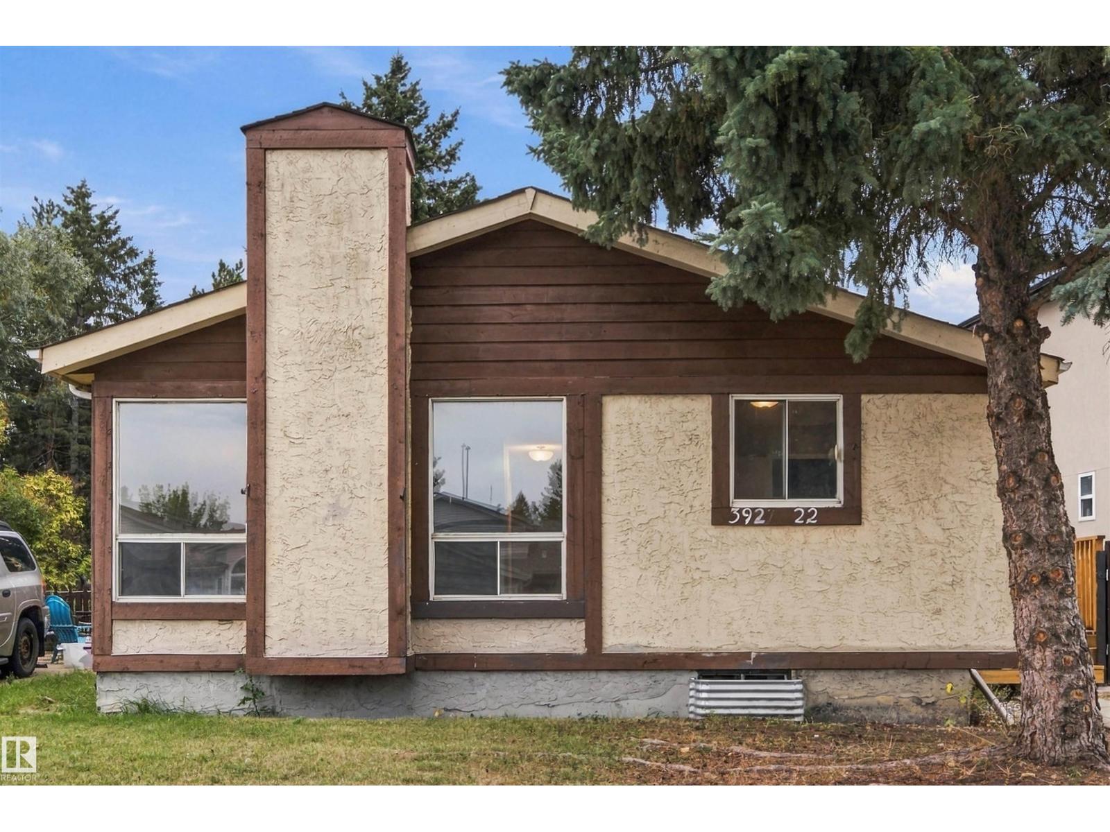 3927 22 Av Nw Property Photo 35