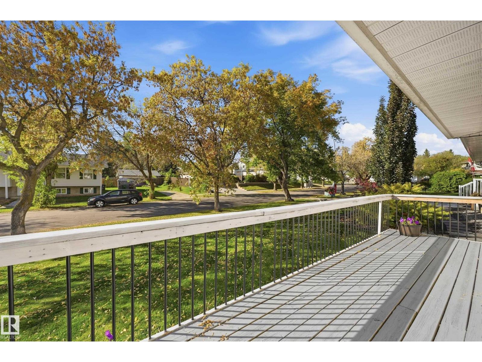74 Aspen Cr Property Photo 3