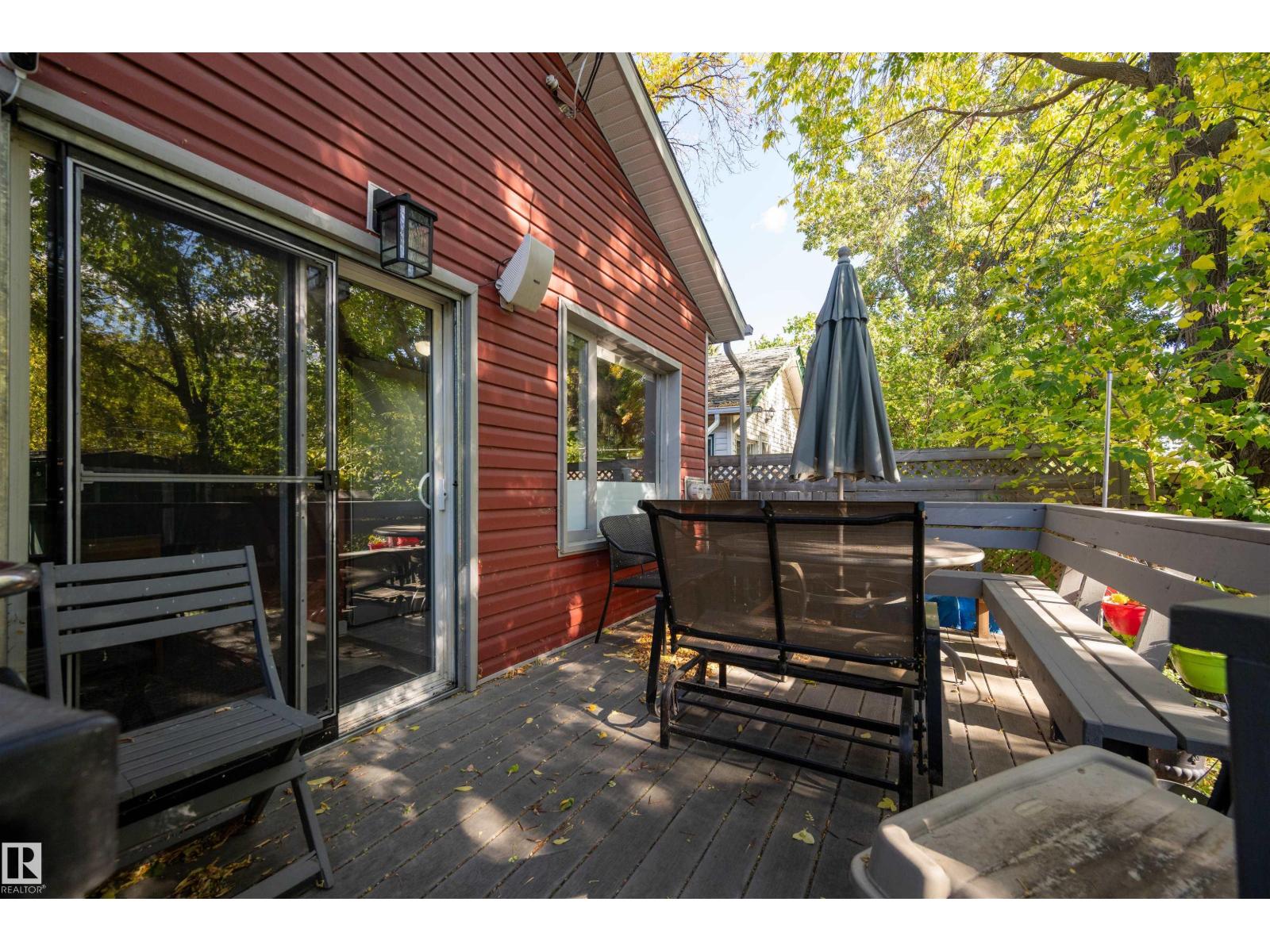 9851 85 Av Nw Property Photo 2