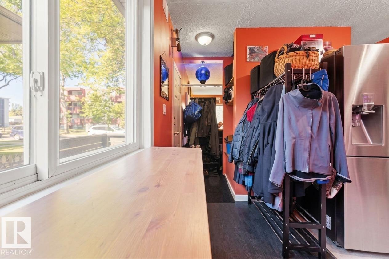 9851 85 Av Nw Property Photo 8