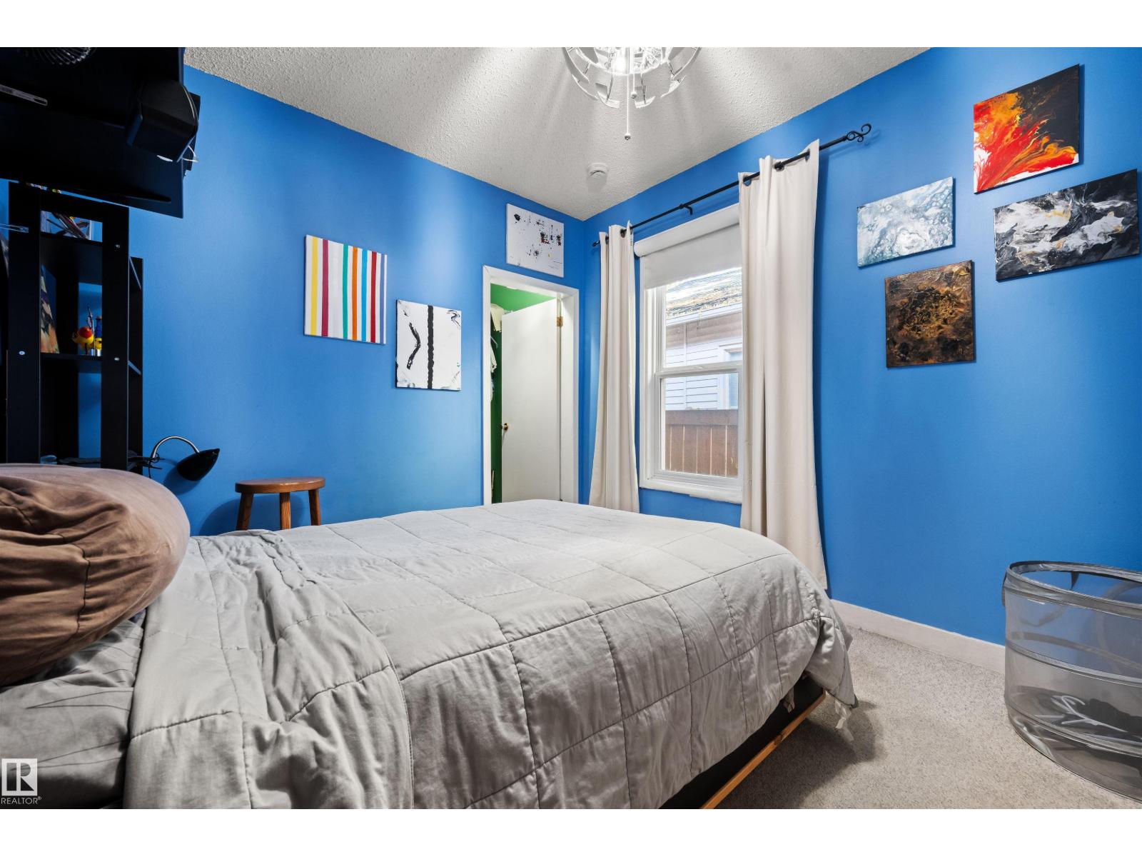 9851 85 Av Nw Property Photo 14