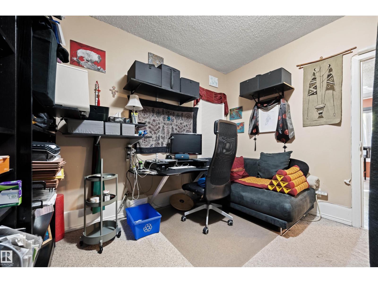 9851 85 Av Nw Property Photo 16