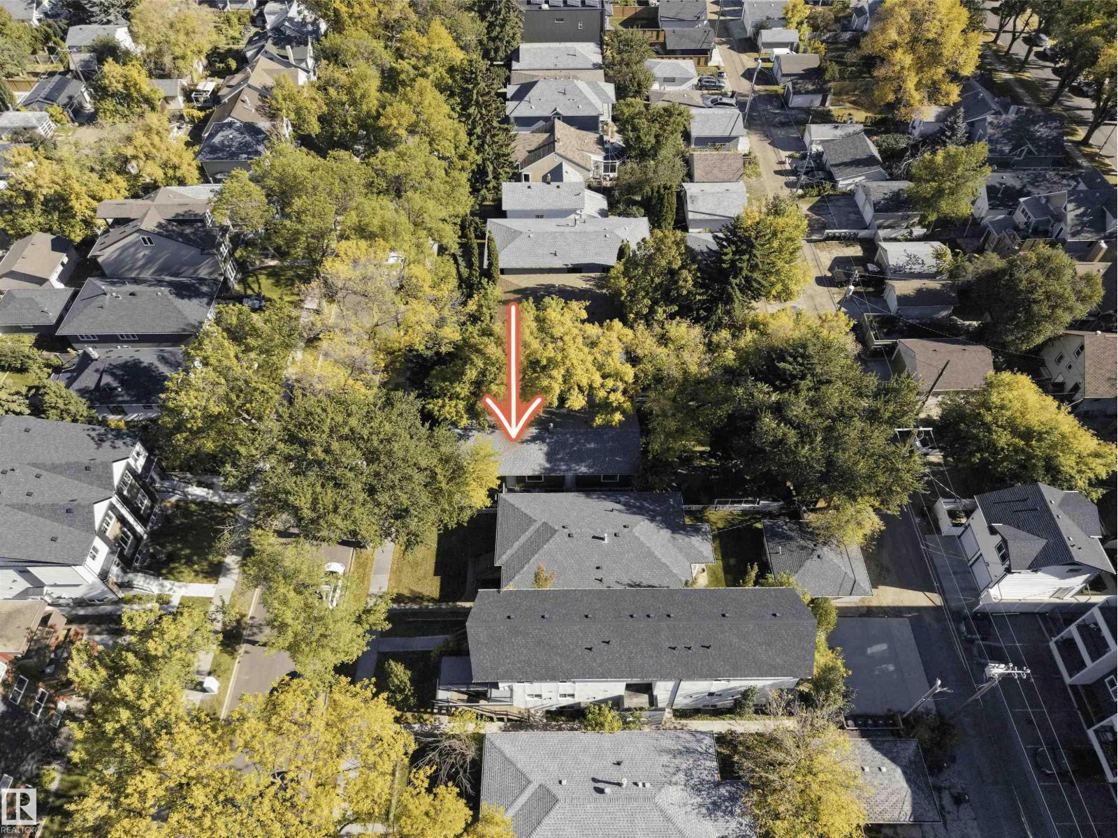 9851 85 Av Nw Property Photo 34