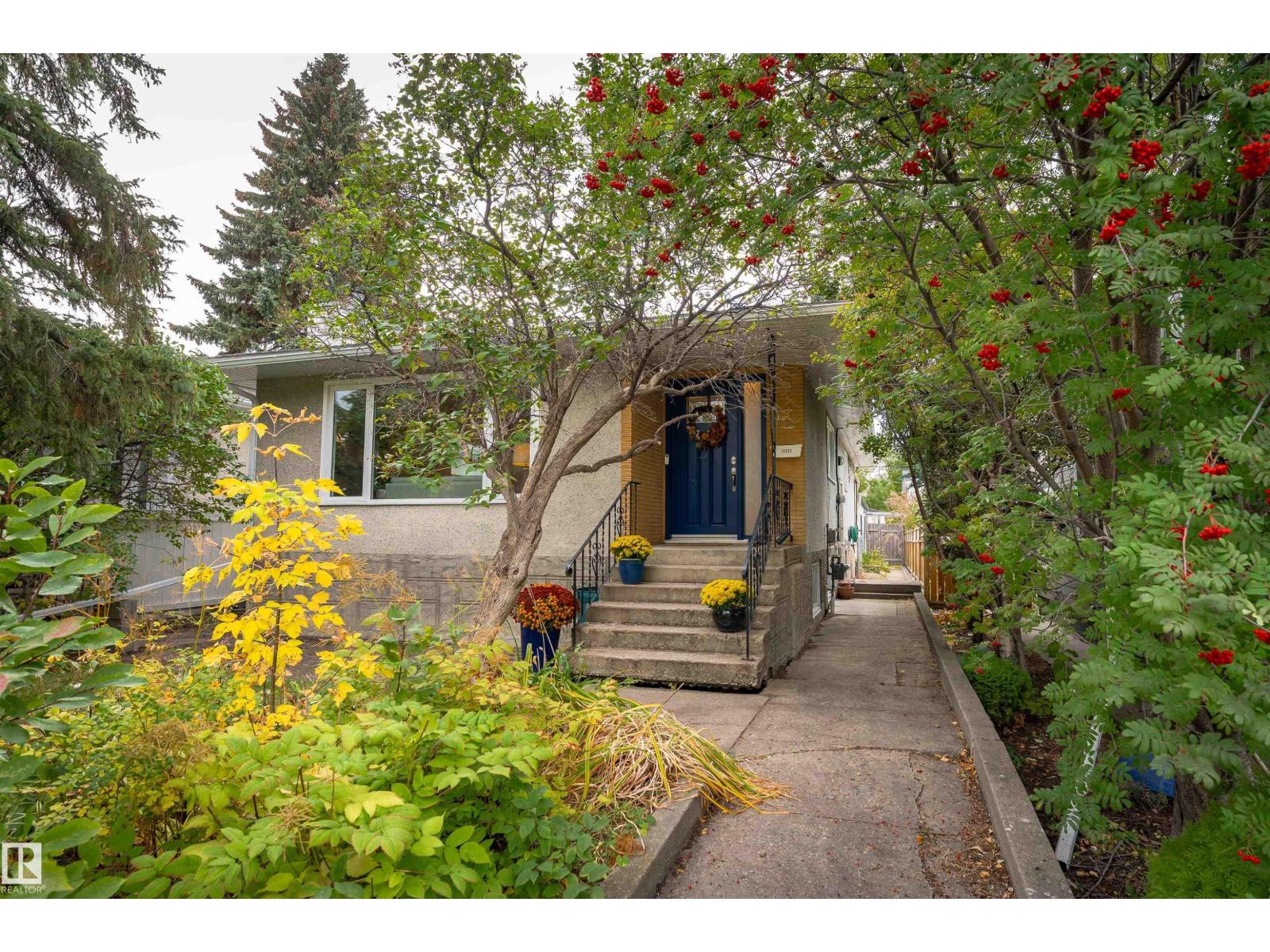10320 76 St Nw Nw Property Photo 2