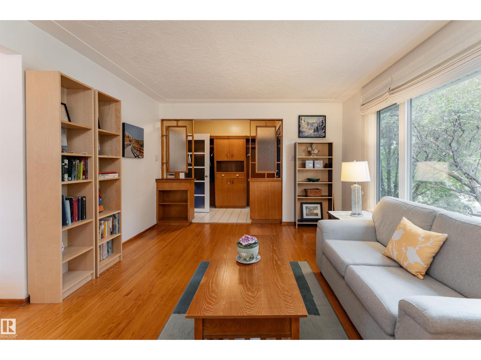 10320 76 St Nw Nw Property Photo 5
