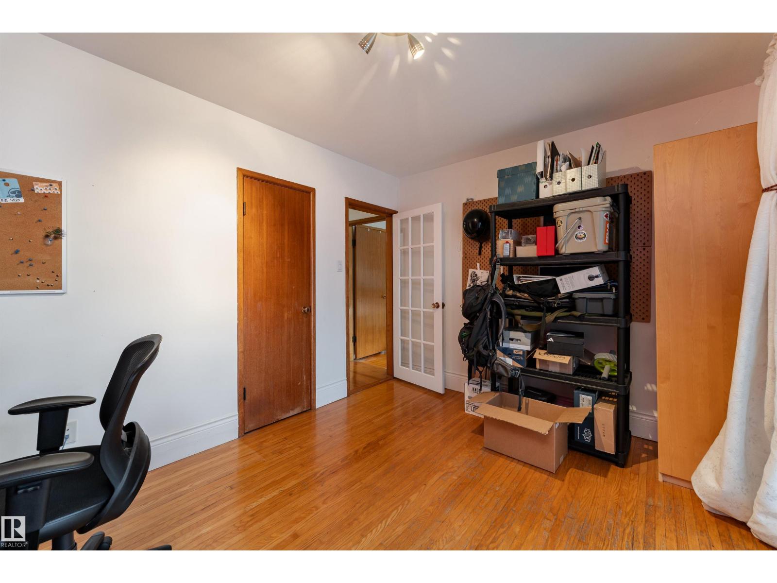 10320 76 St Nw Nw Property Photo 16