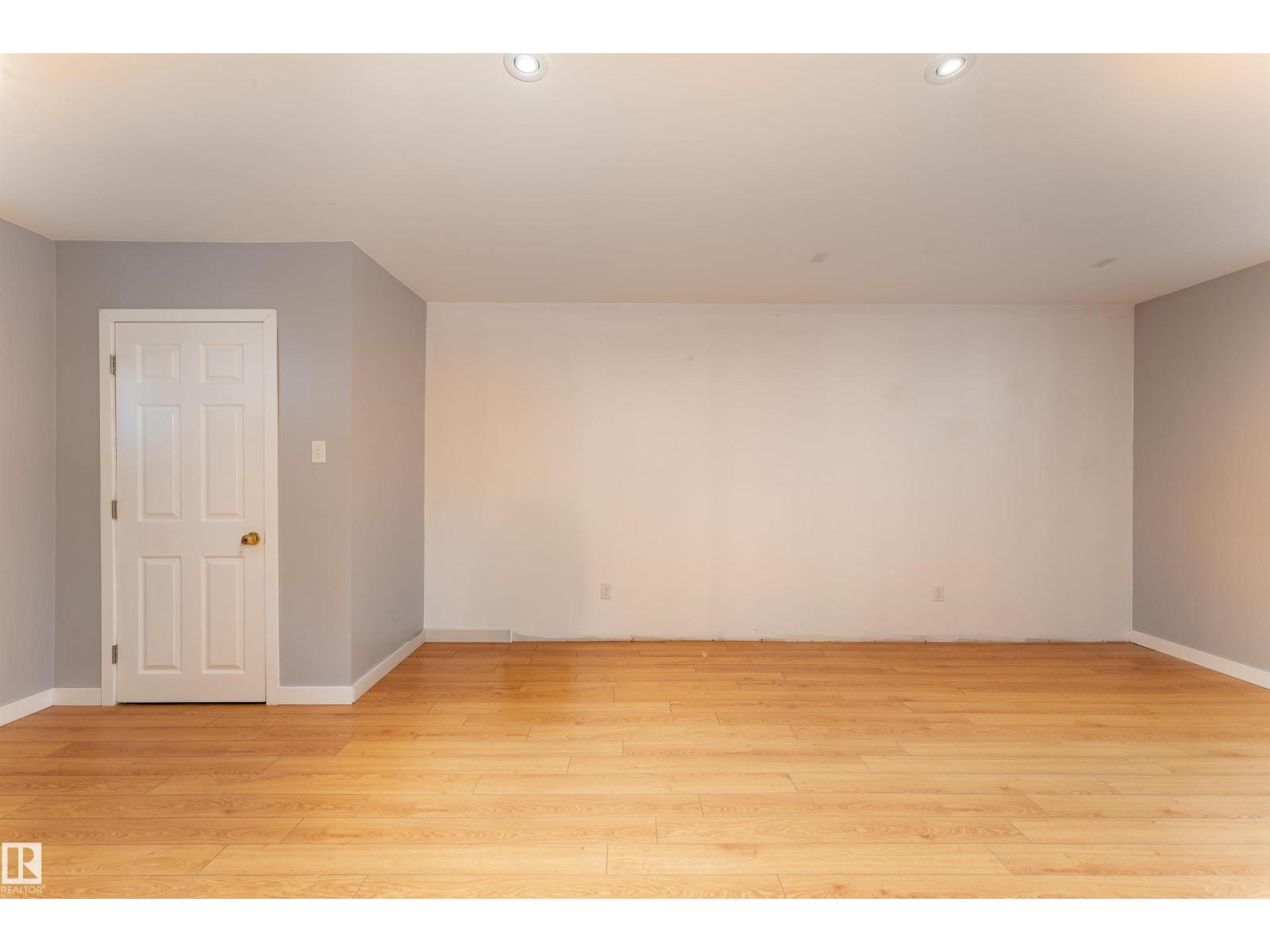 10320 76 St Nw Nw Property Photo 26