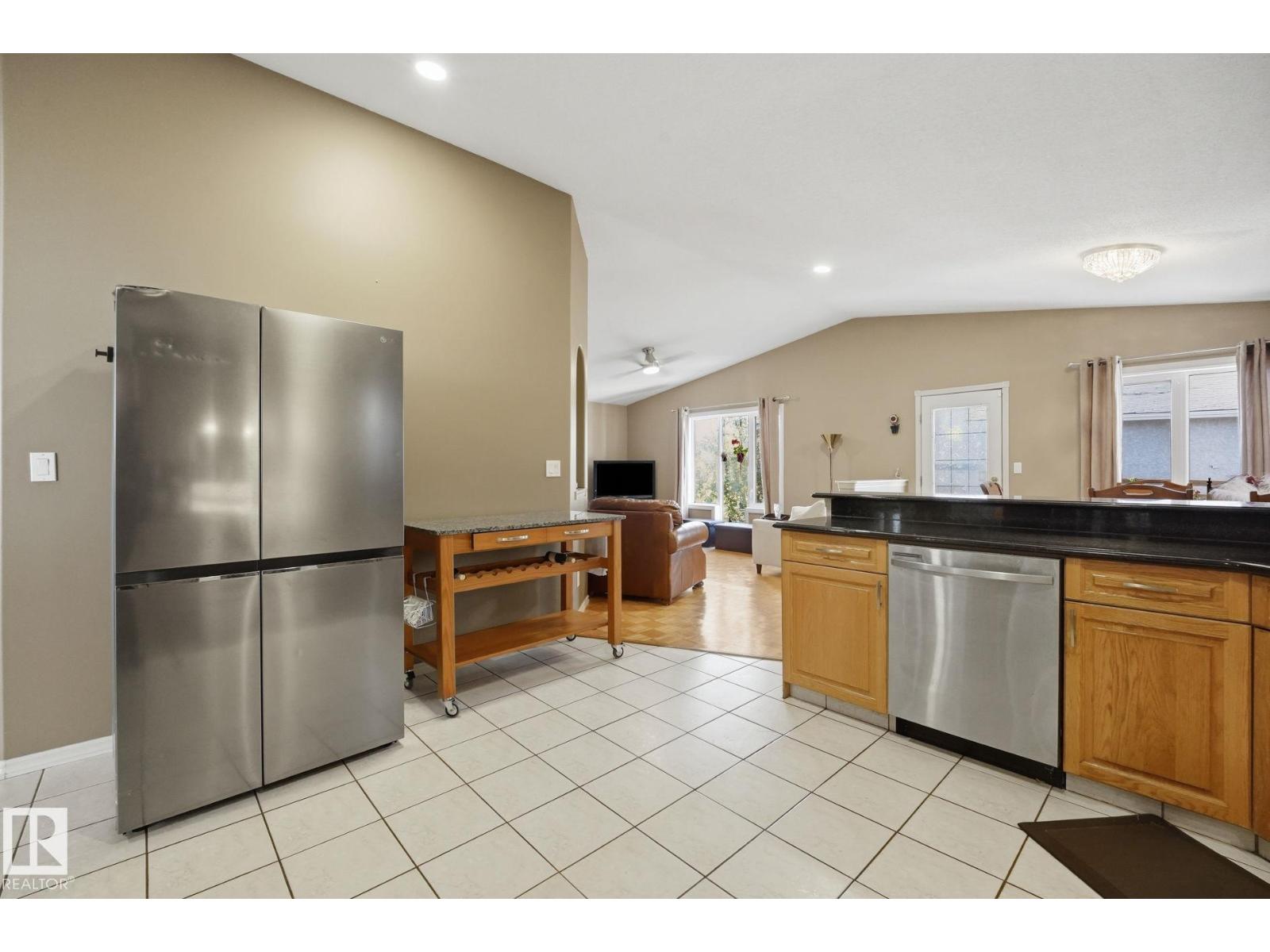 5132 157 Av Nw Property Photo 8